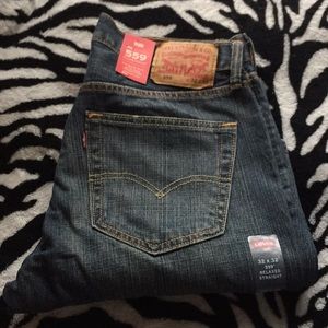Levis 559